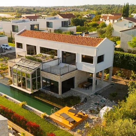 Luxury Boutique With Natural Pool, Istra Madre فيلة