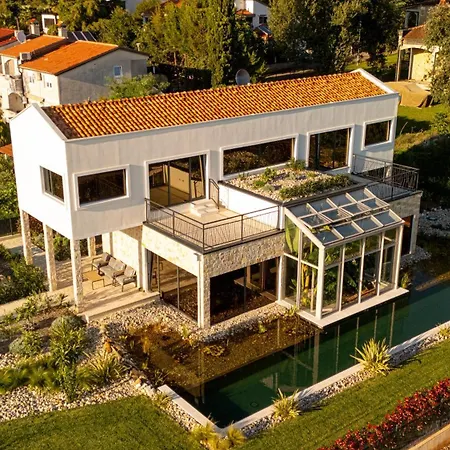 فيلة Luxury Boutique With Natural Pool, Istra Madre *